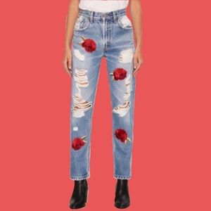 ❌SOLD❌High-Rise Distressed 🌹 Rose Patch Jeans